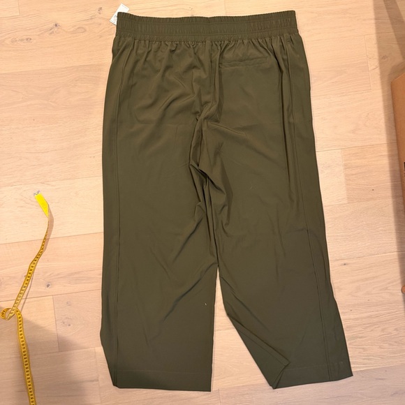 Old Navy Women's Olive Stretch Waist Wide-Leg Trousers - Picture 5 of 6